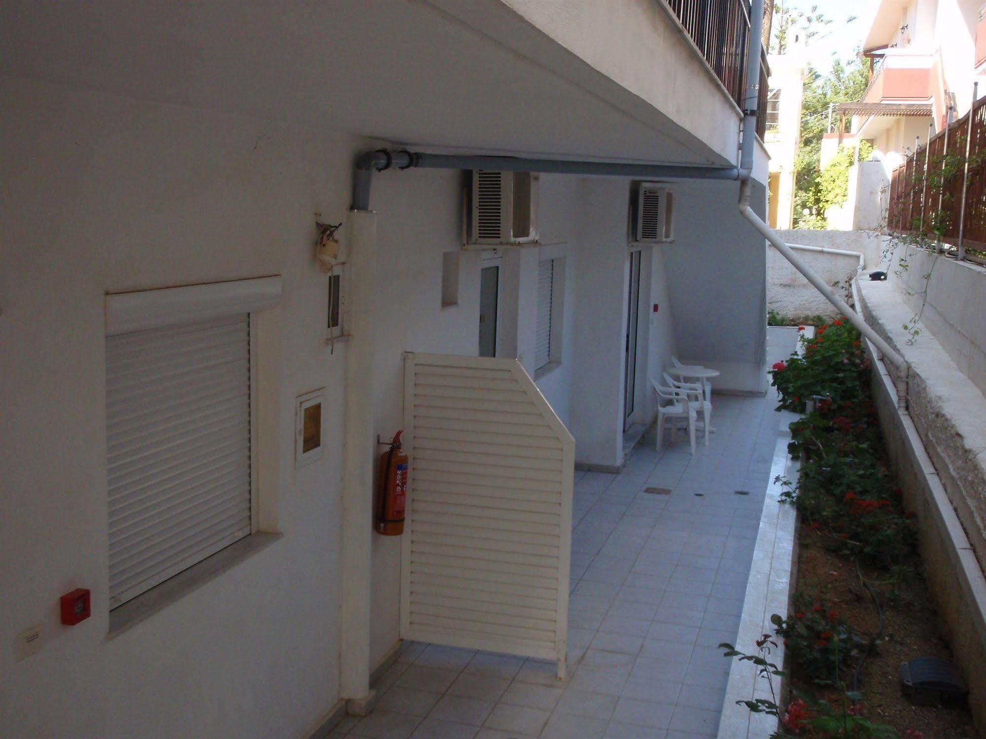 Niriis Hotel Kato Daratso Exterior photo
