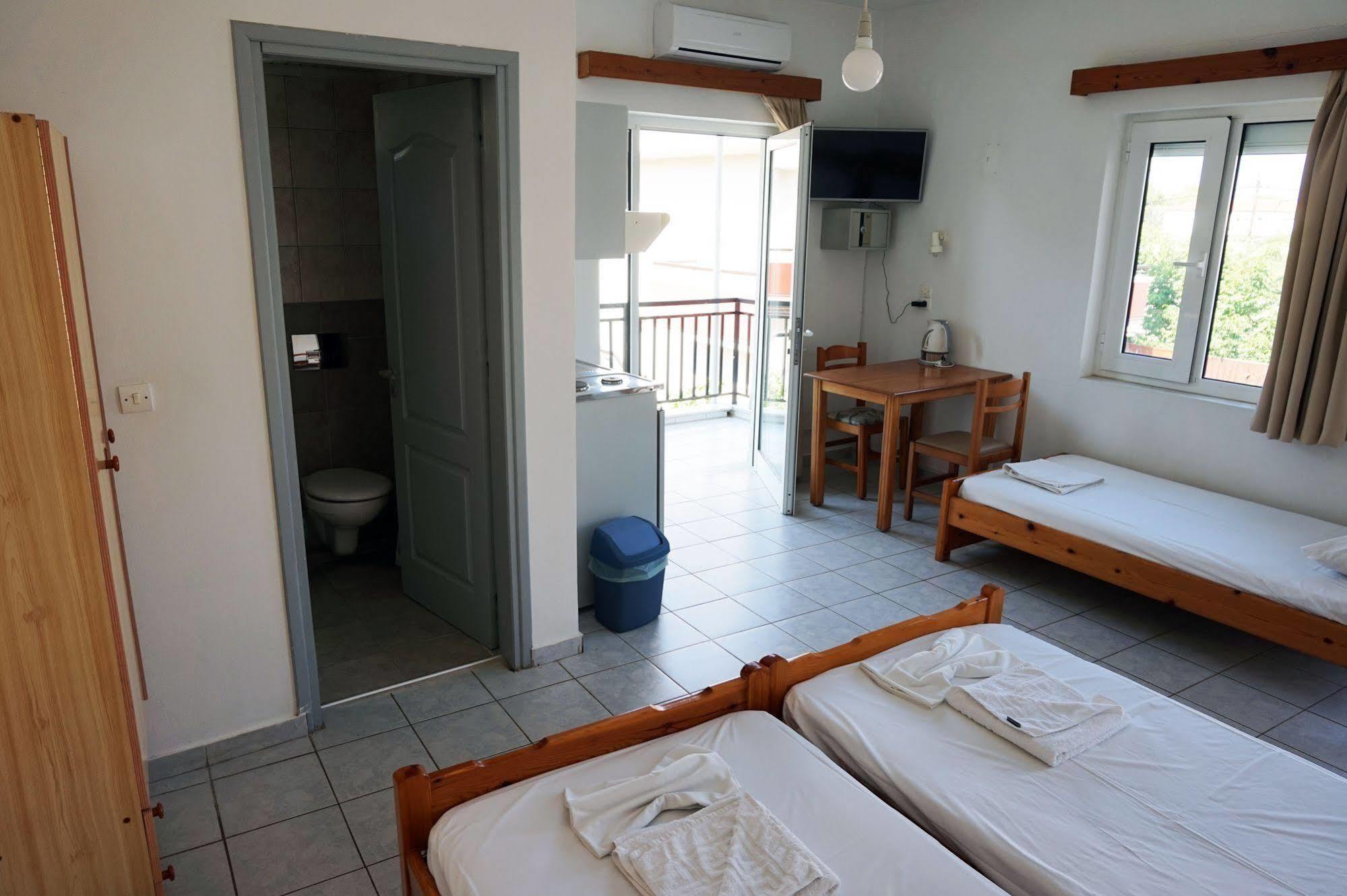 Niriis Hotel Kato Daratso Exterior photo